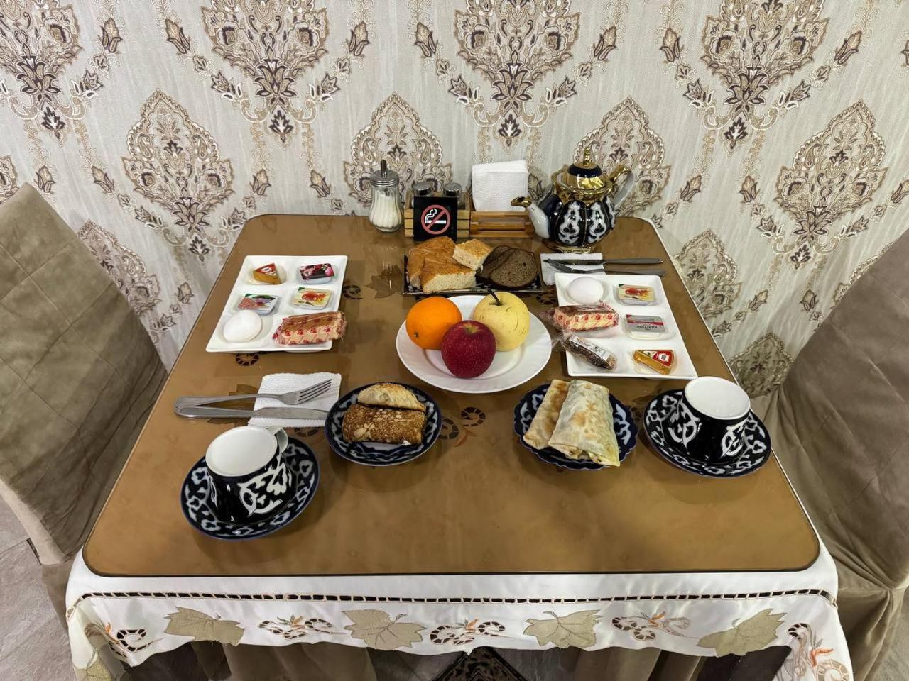 Qamar Hotel Buchara Exteriör bild